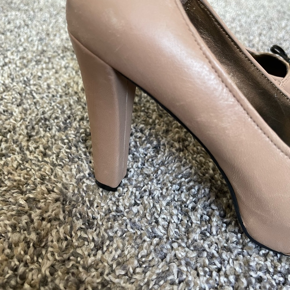 5/$25 Me Too Leather 3” heel with platform size 7M - Picture 8 of 10